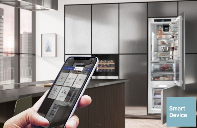 big_Liebherr-SmartDeviceOnBoard.jpg