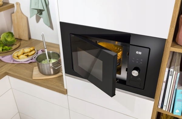 Kuchenka-mikrofalowa-do-zabudowy-Gorenje-BM201AG1X-Waga-produktu-15-kg.jpeg
