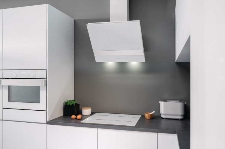oraito17_ambient_white_hood.jpg